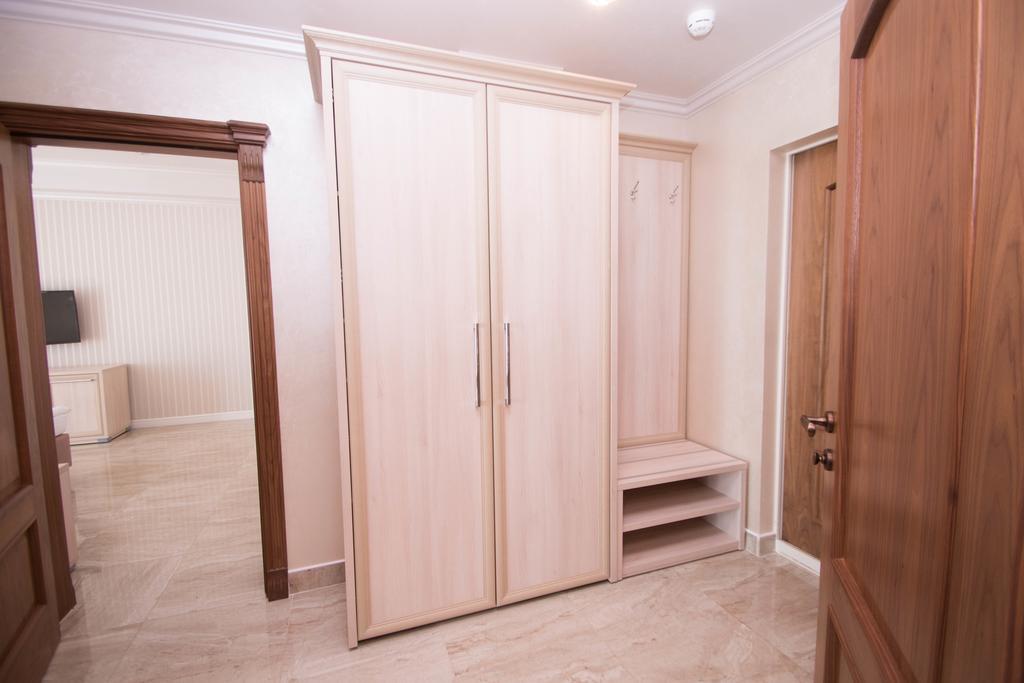 Hotel Cheluskintsev Гагра Екстериор снимка
