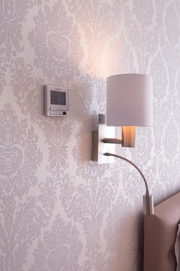 Hotel Cheluskintsev Гагра Екстериор снимка