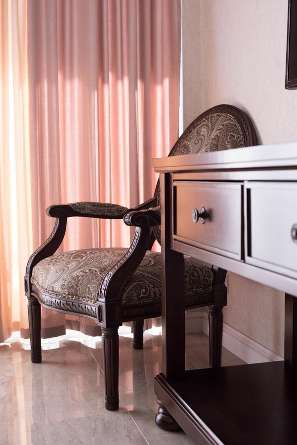 Hotel Cheluskintsev Гагра Екстериор снимка