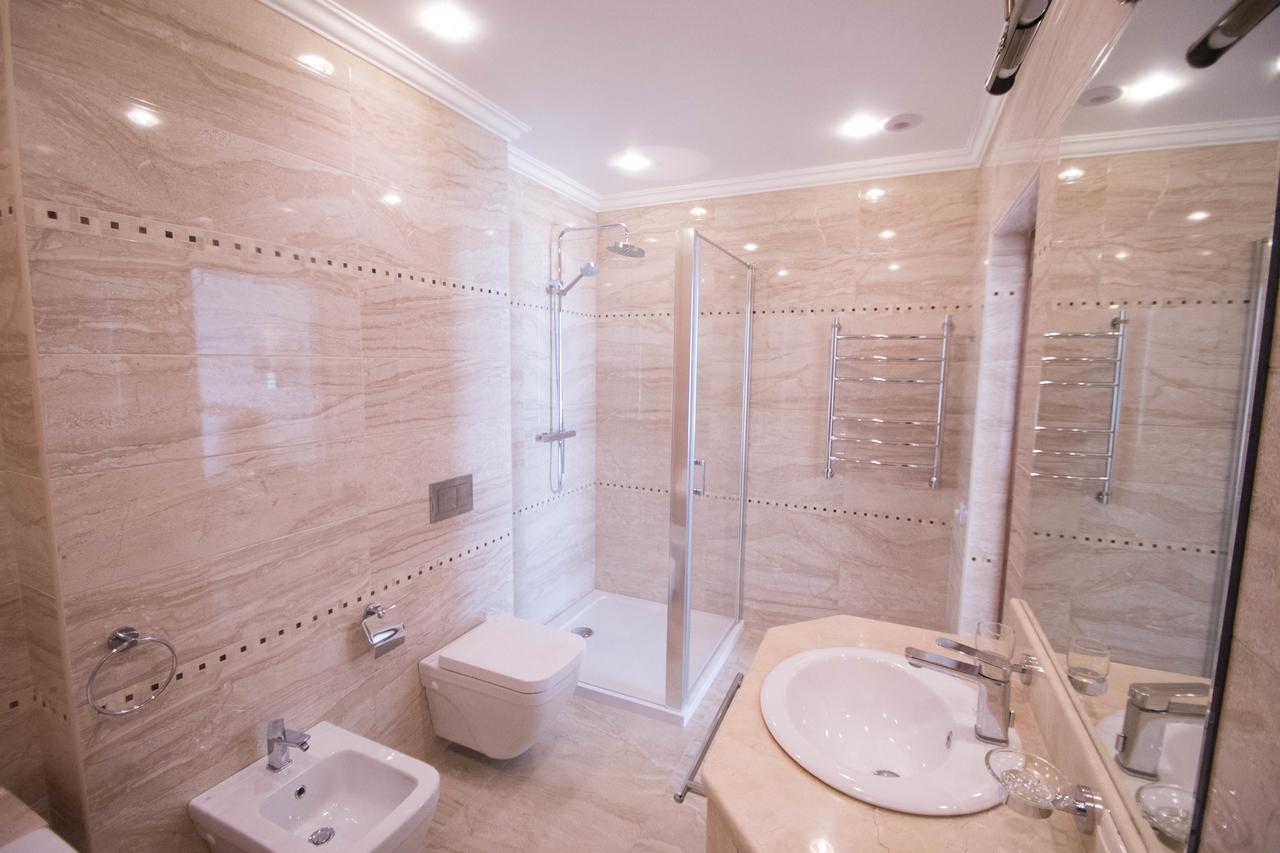 Hotel Cheluskintsev Гагра Екстериор снимка